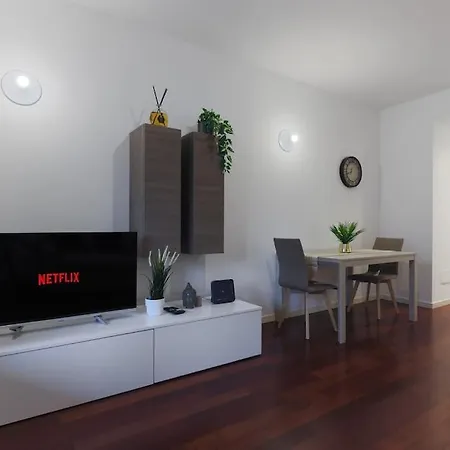 Апартаменты Comfort With Fast Wifi And Free Netflix *